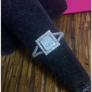 10K White Gold Diamond Invisible Setting Cluster Ring .40CT Size 7